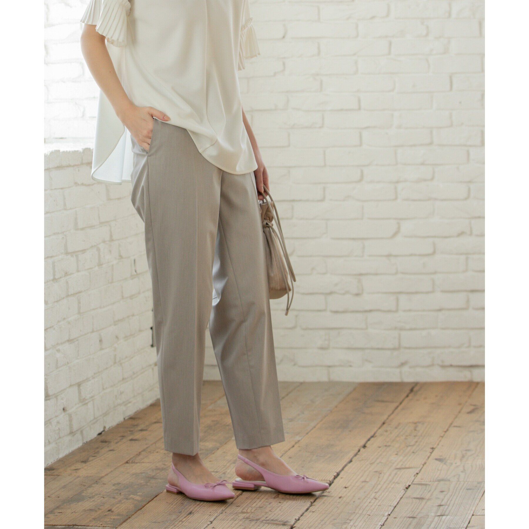 OPAQUE.CLIP「美脚ストレッチテーパードパンツ【洗濯機洗い可】」|その他|ライトグレー(011