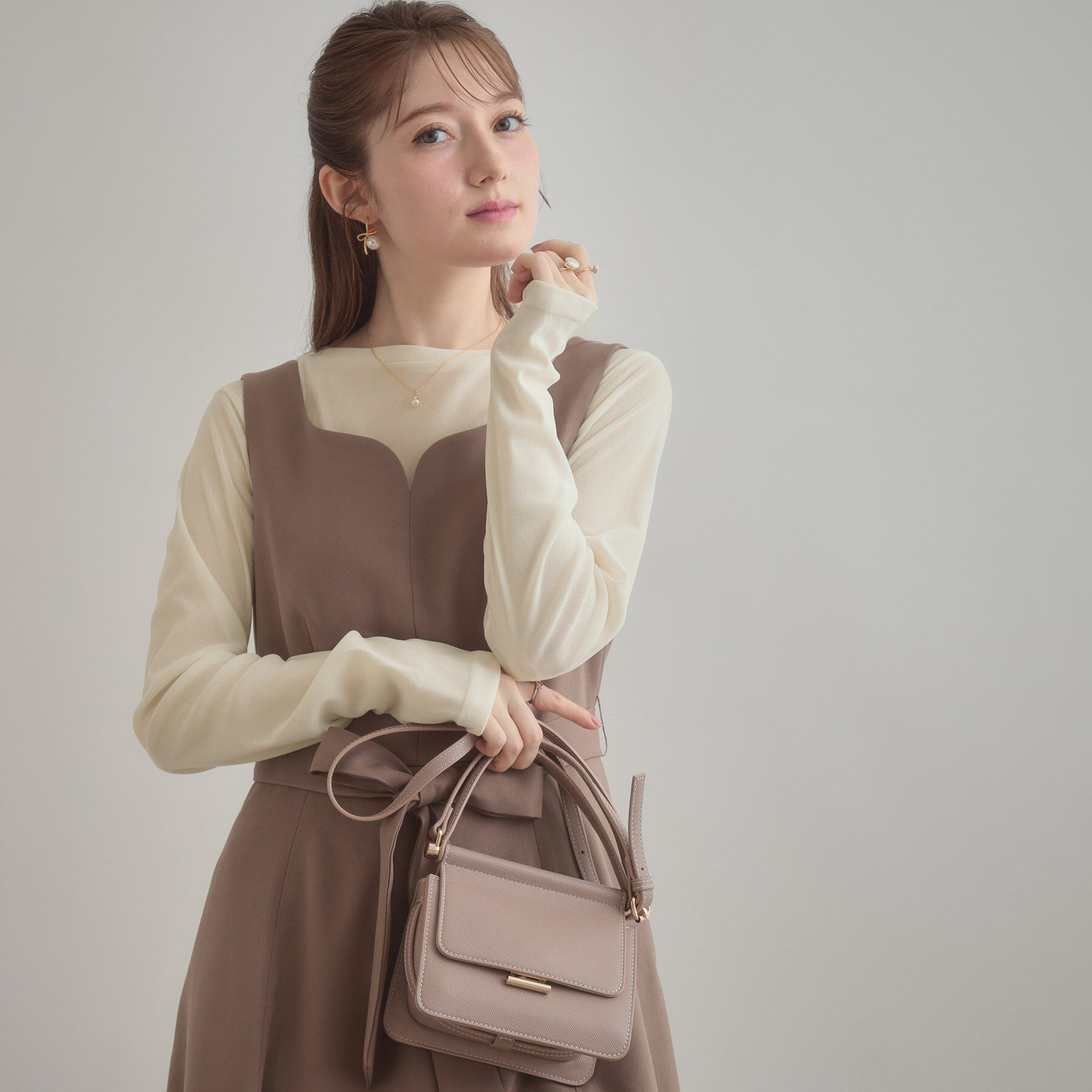 Couture broach「シアーベロアTシャツ」|Tシャツ・カットソー|アイボリー(004)