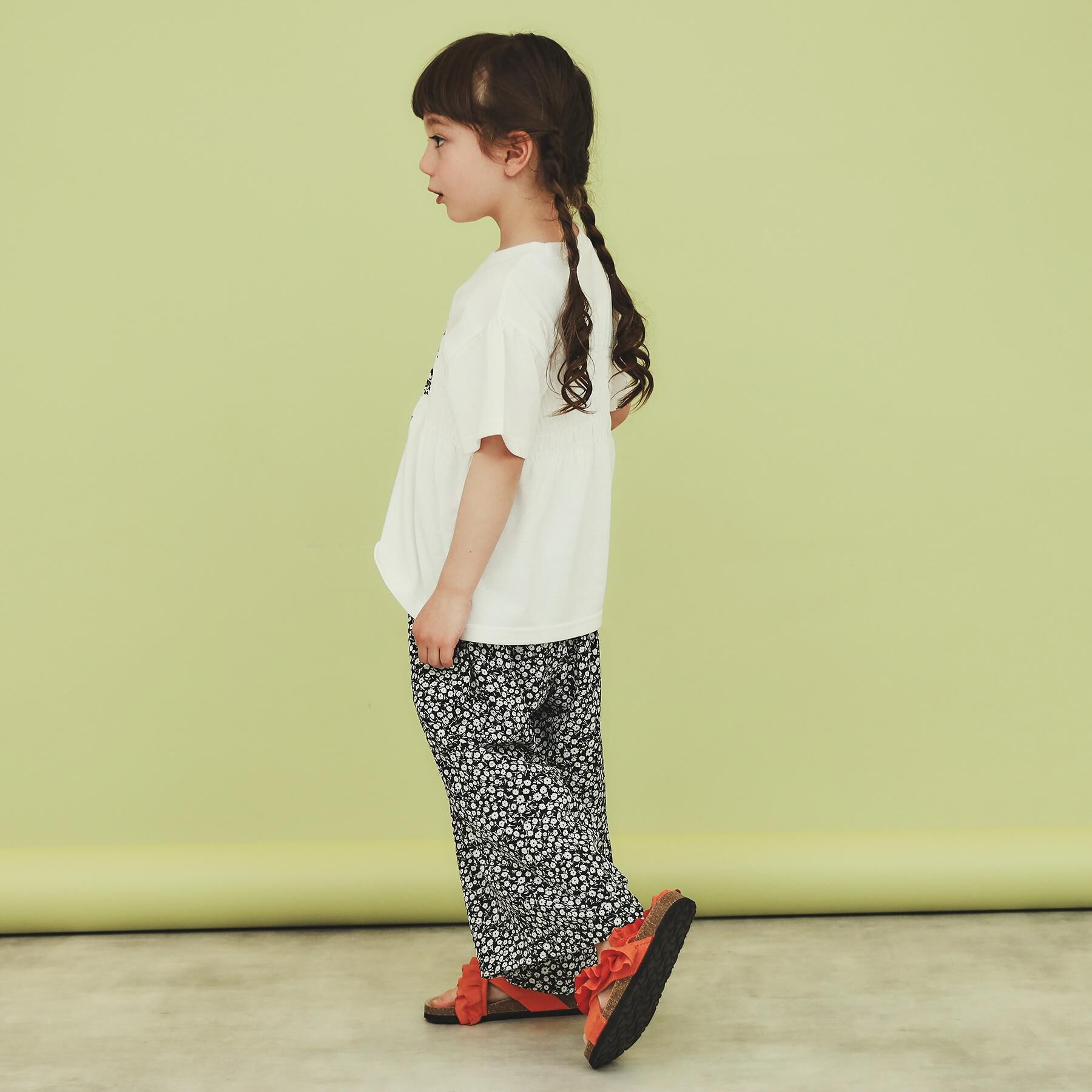 THE SHOP TK「【110-150】シャーリングロゴTシャツ/ママとおそろい・洗濯機OK」|Tシャツ・カットソー|