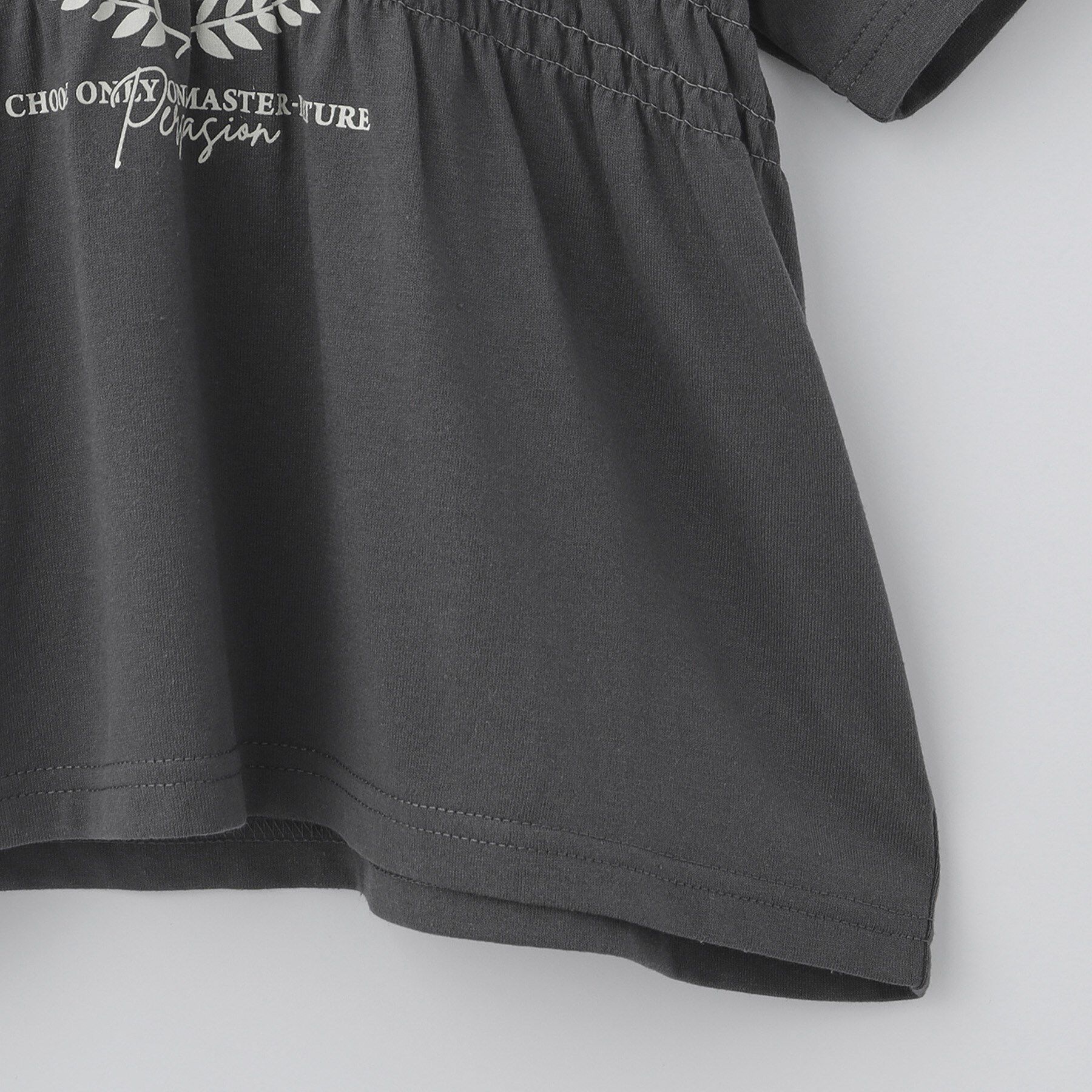 THE SHOP TK「【110-150】シャーリングロゴTシャツ/ママとおそろい・洗濯機OK」|Tシャツ・カットソー|