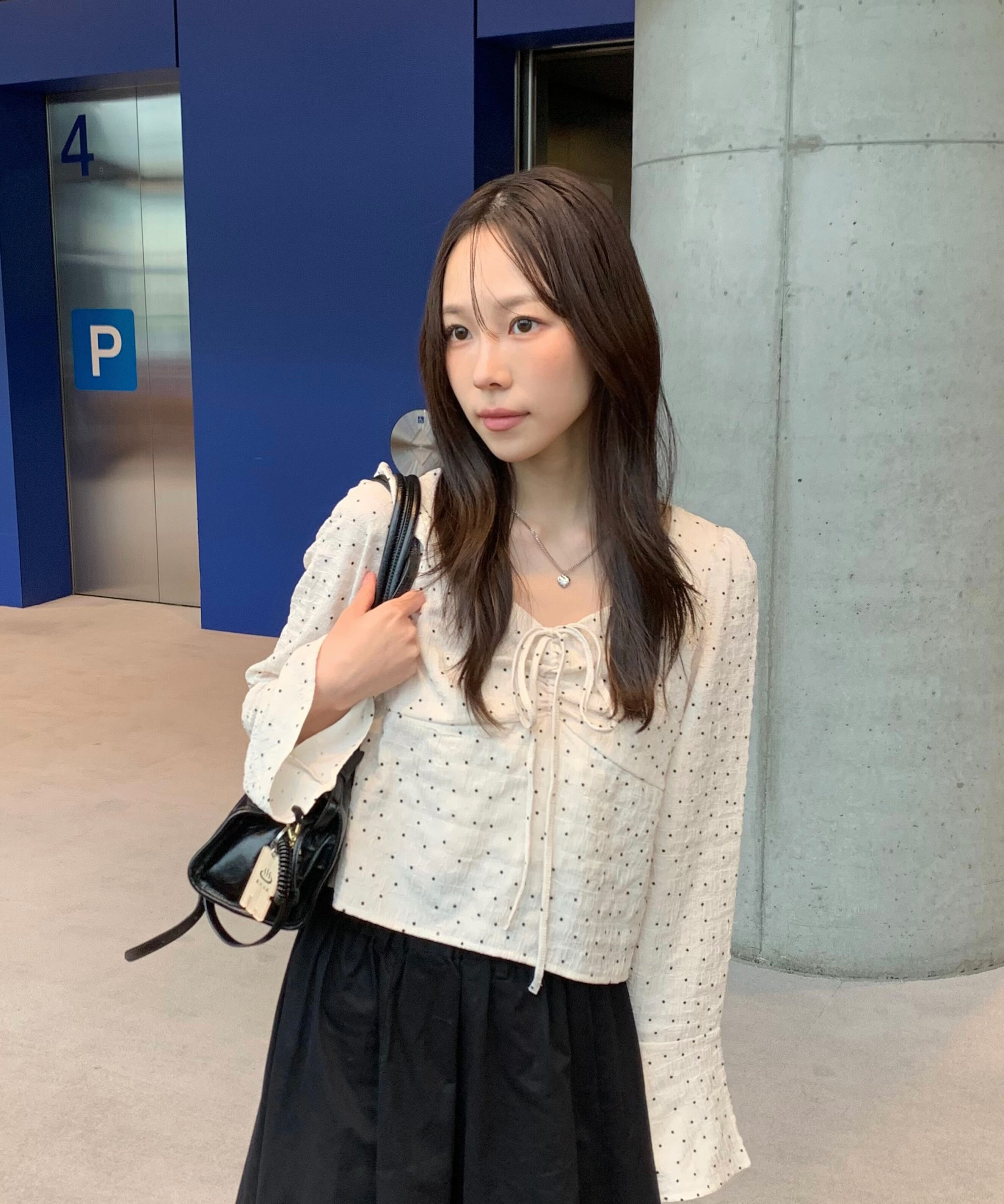  「フロントギャザーネックリボン付きブラウス」|シャツ・ブラウス|オフベースド 1