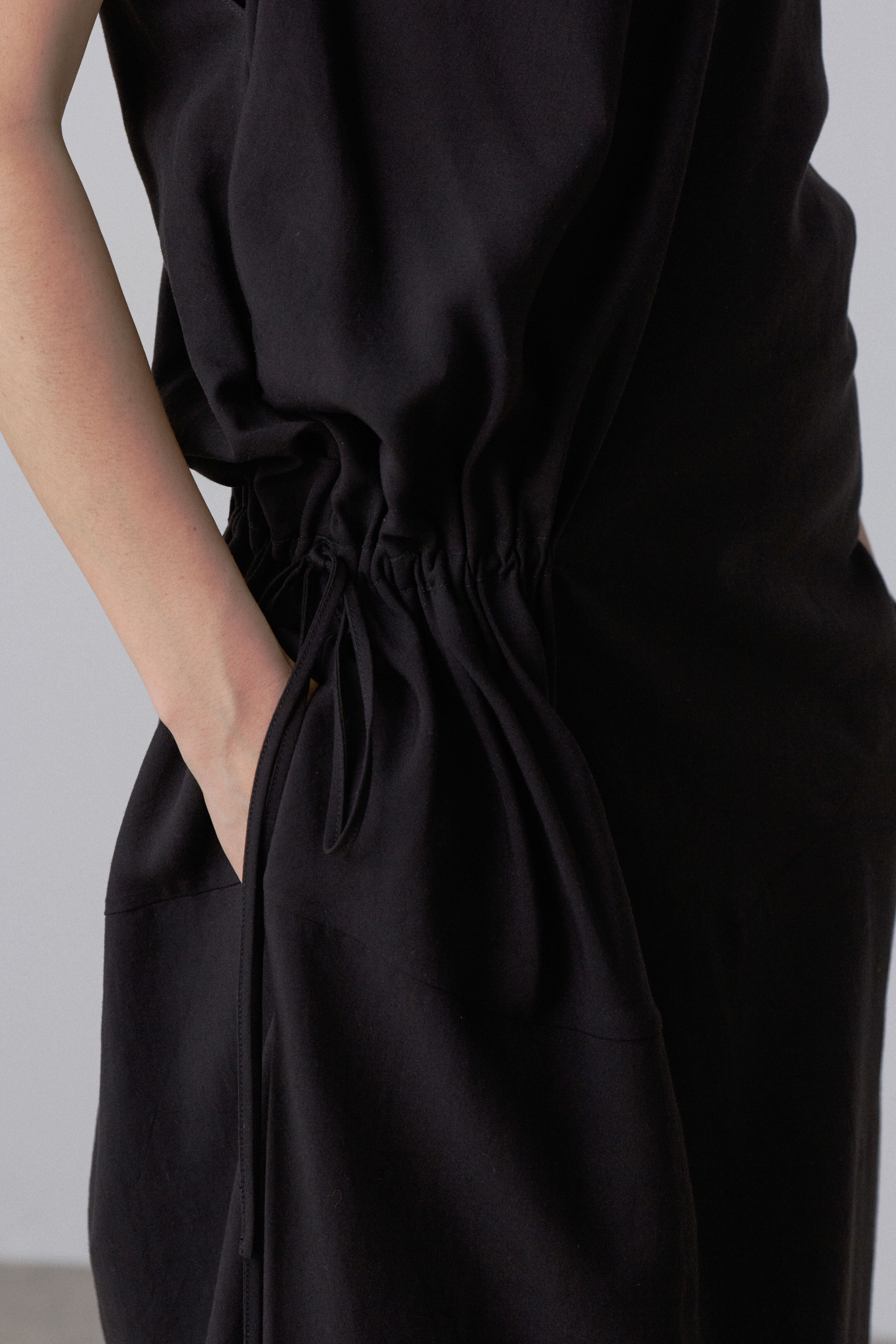 YLEVE 「YLEVE / TENCEL GATHER ONE PIECE」|ワンピース|