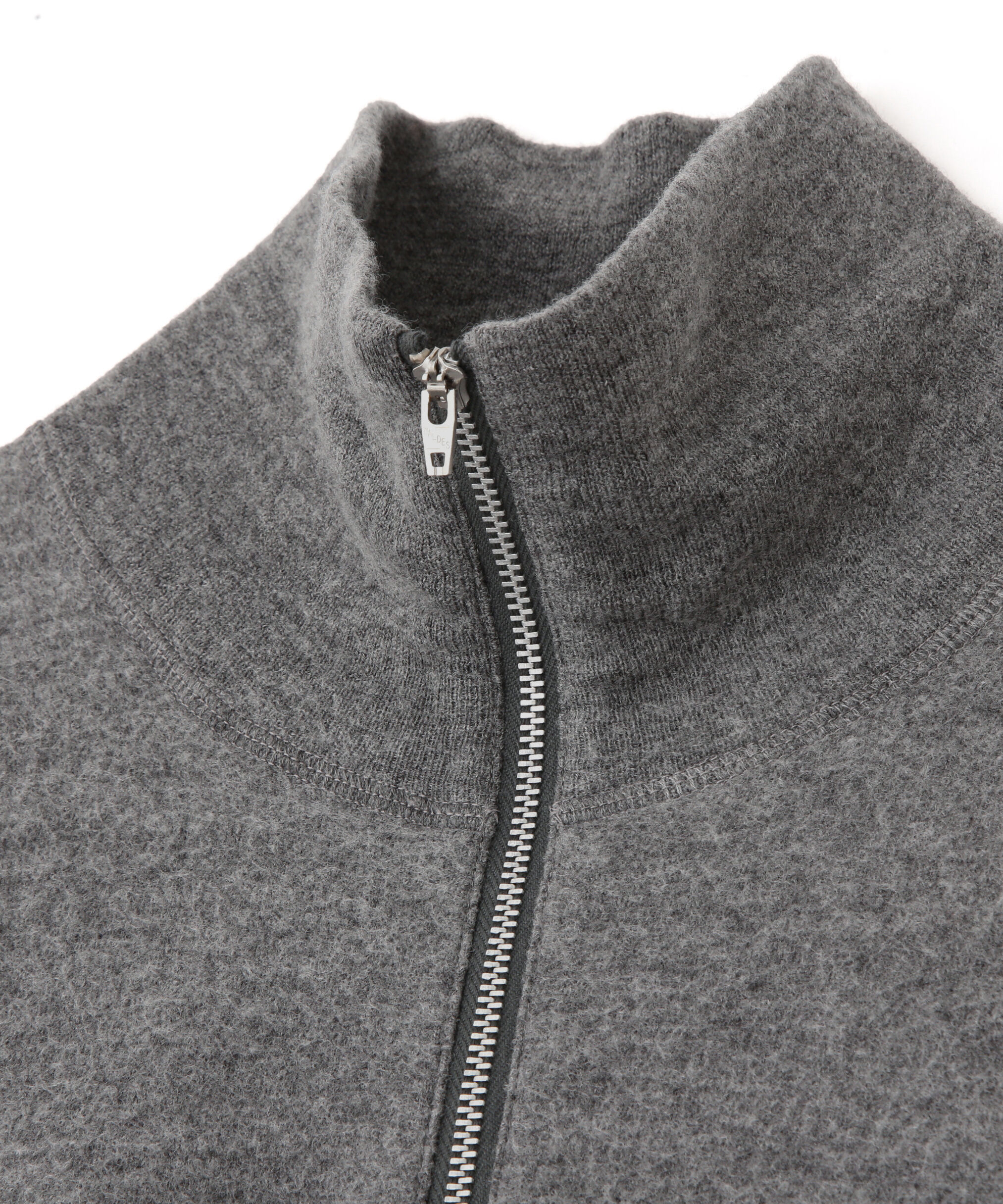 YLEVE 「YLEVE / ULTRAFINE MERINO MILLED WOOL KNIT HALF ZIP PULL OVER」|ニット・セーター|