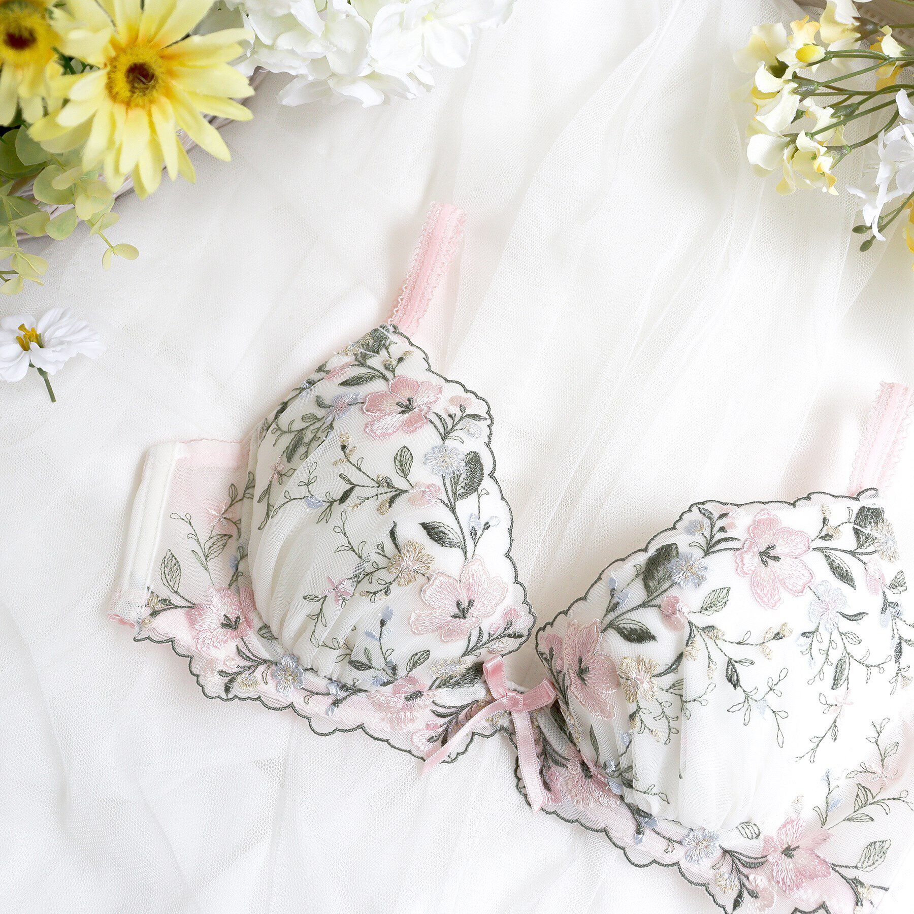 Risa Magli「シェンナ ブラジャー（E-F）＜リサマリ ミラクル谷間ブラ＞」|インナー|