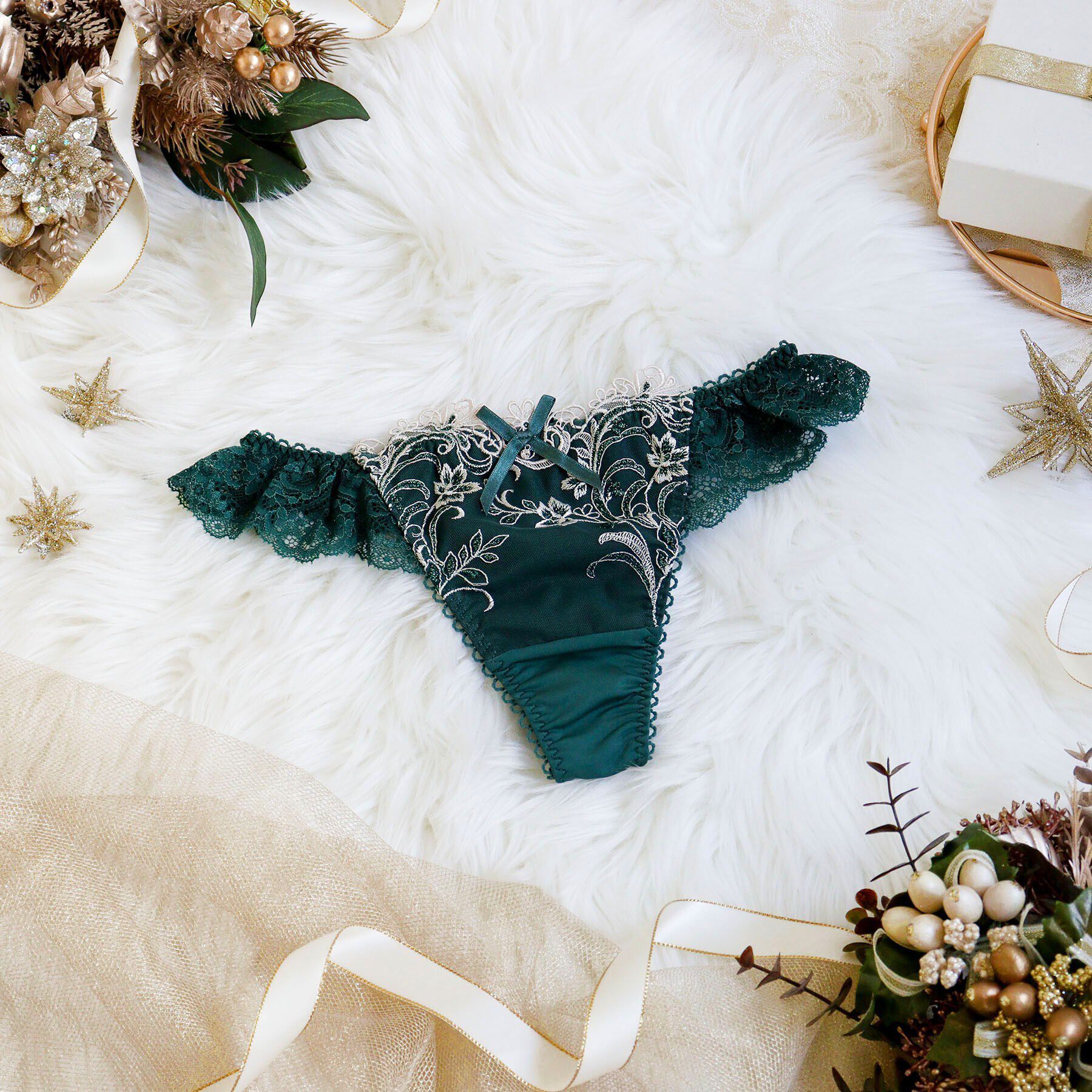 Risa Magli「アンシェラ Tバックショーツ」|インナー|グリーン(022)