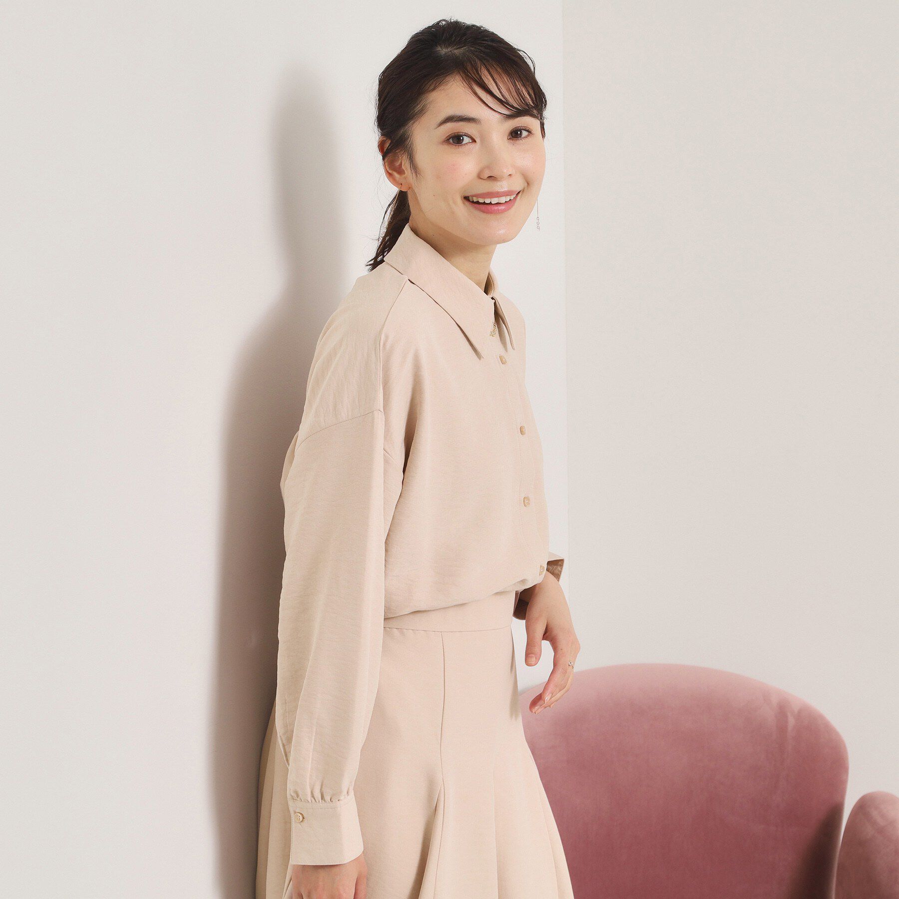 ITS&rsquo;DEMO「【手洗い可／セットアップ可】サテンピーチシャツ」|シャツ・ブラウス|