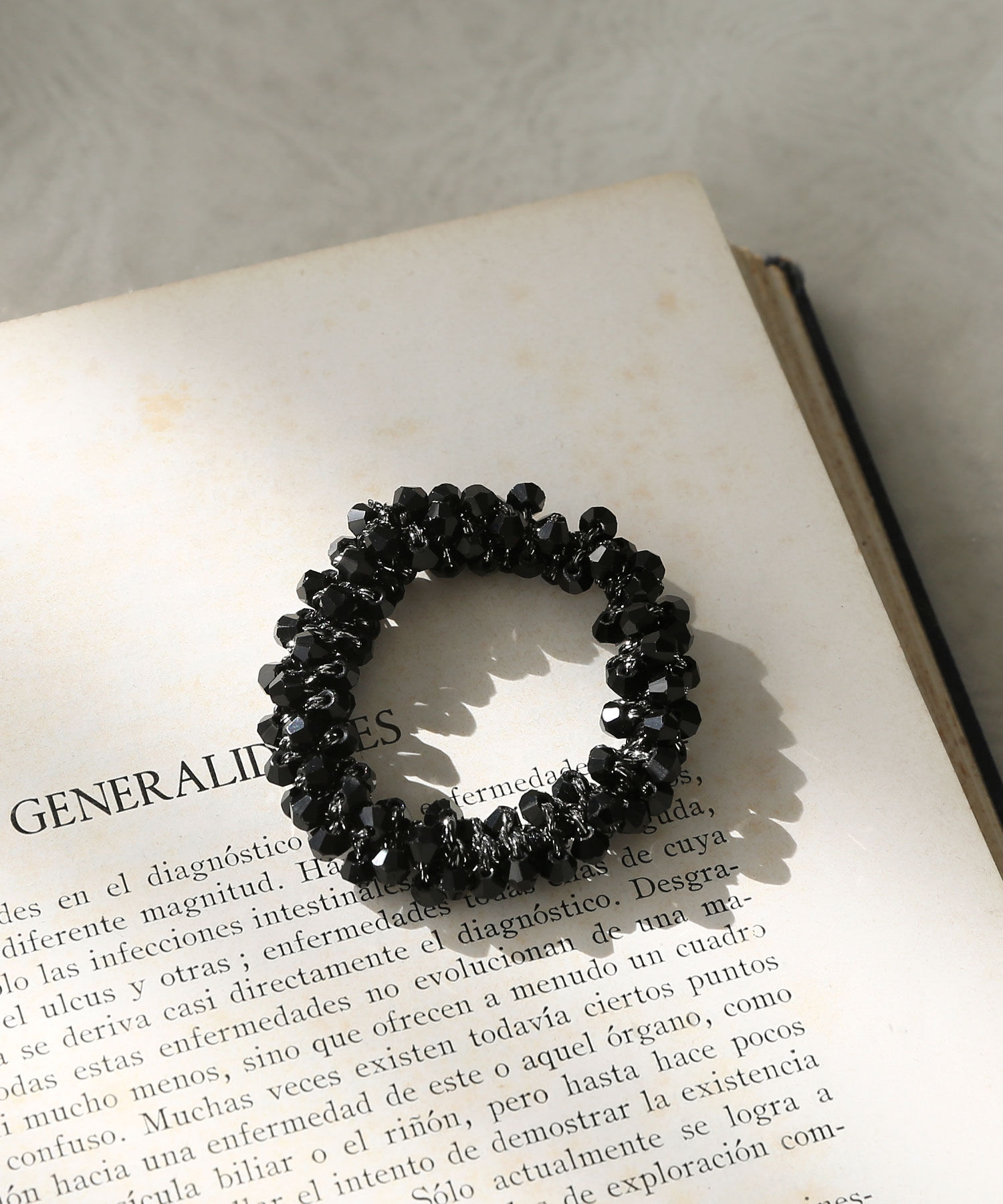  「スリムビーズシュシュ」|ヘアゴム・シュシュ|ブラック