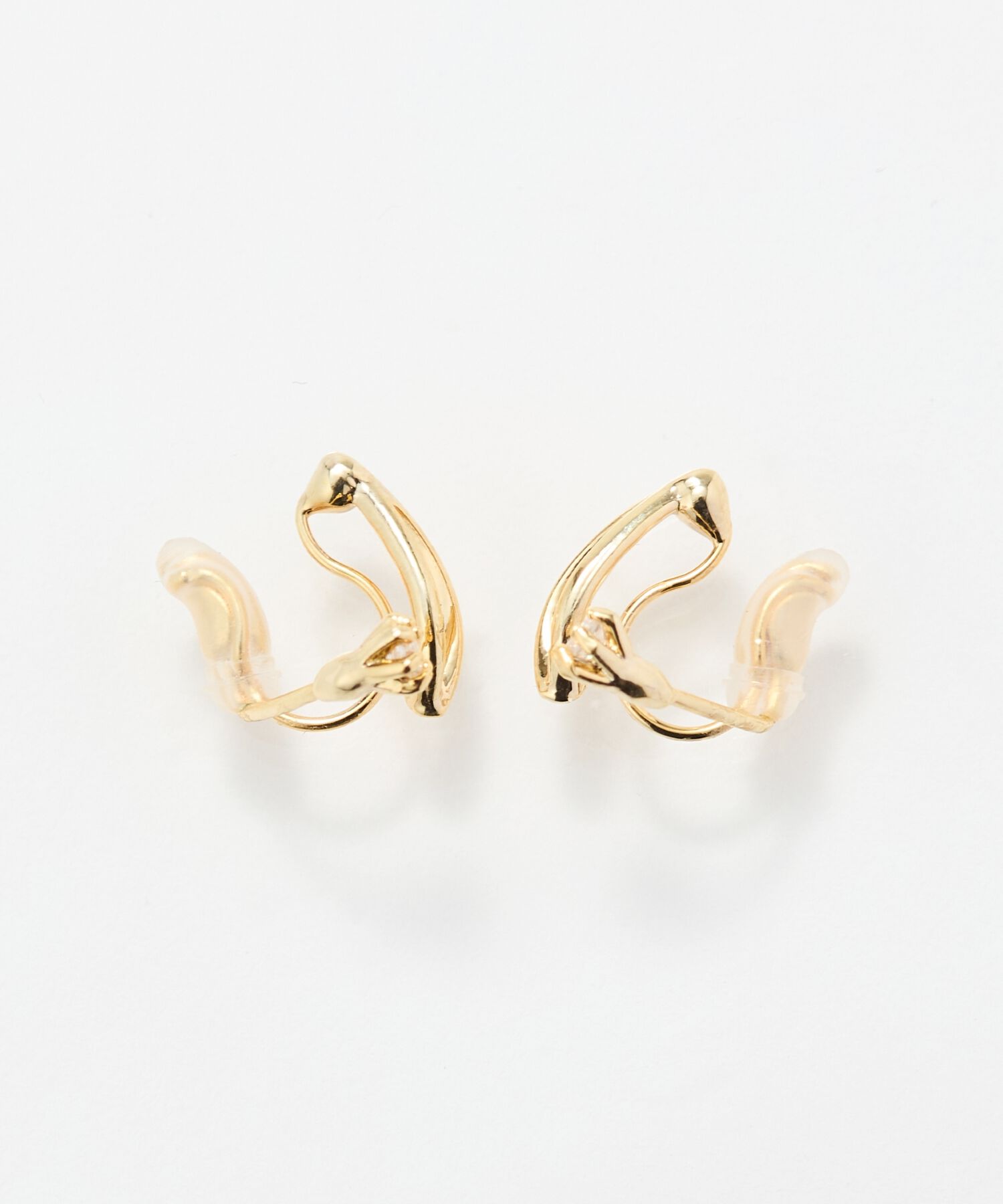 Phoebe「【痛くないシリーズ】リーフビジューフロートライトフィットイヤリング　ゴールド」|イヤリング|