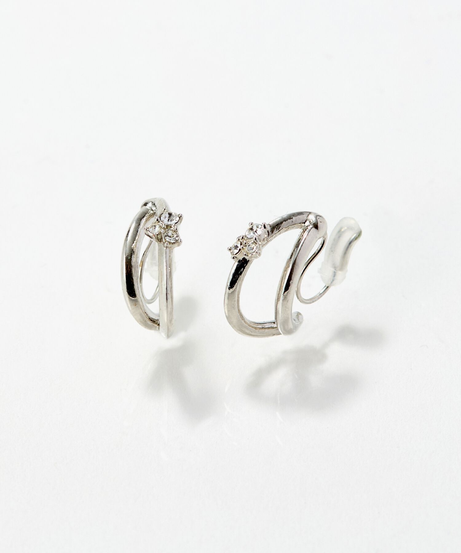 Phoebe「【痛くないシリーズ/アレルギー対応】シャイニーダブルフープライトフィットイヤリング　シルバー」|イヤリング|