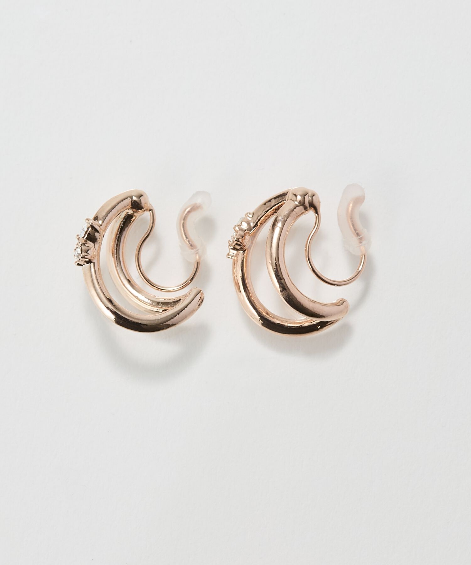 Phoebe「【痛くないシリーズ/アレルギー対応】シャイニーダブルフープライトフィットイヤリング　シャンパン」|イヤリング|