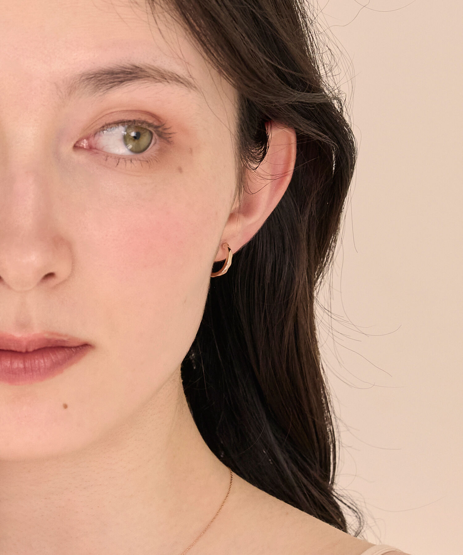 Phoebe「【金属アレルギー対応】スパークフープセラミックポストピアス」|ピアス|