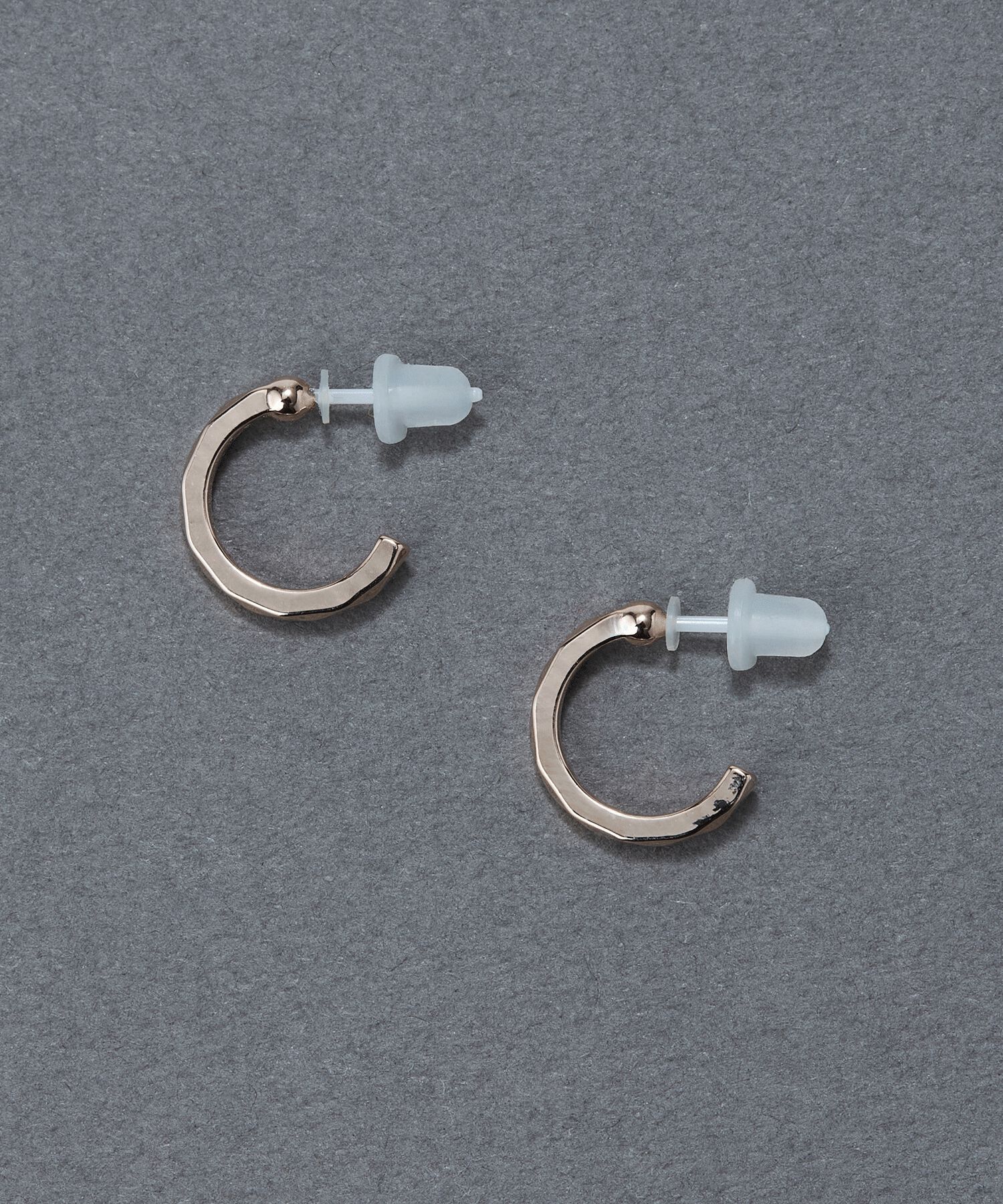 Phoebe「【金属アレルギー対応】スパークフープセラミックポストピアス」|ピアス|