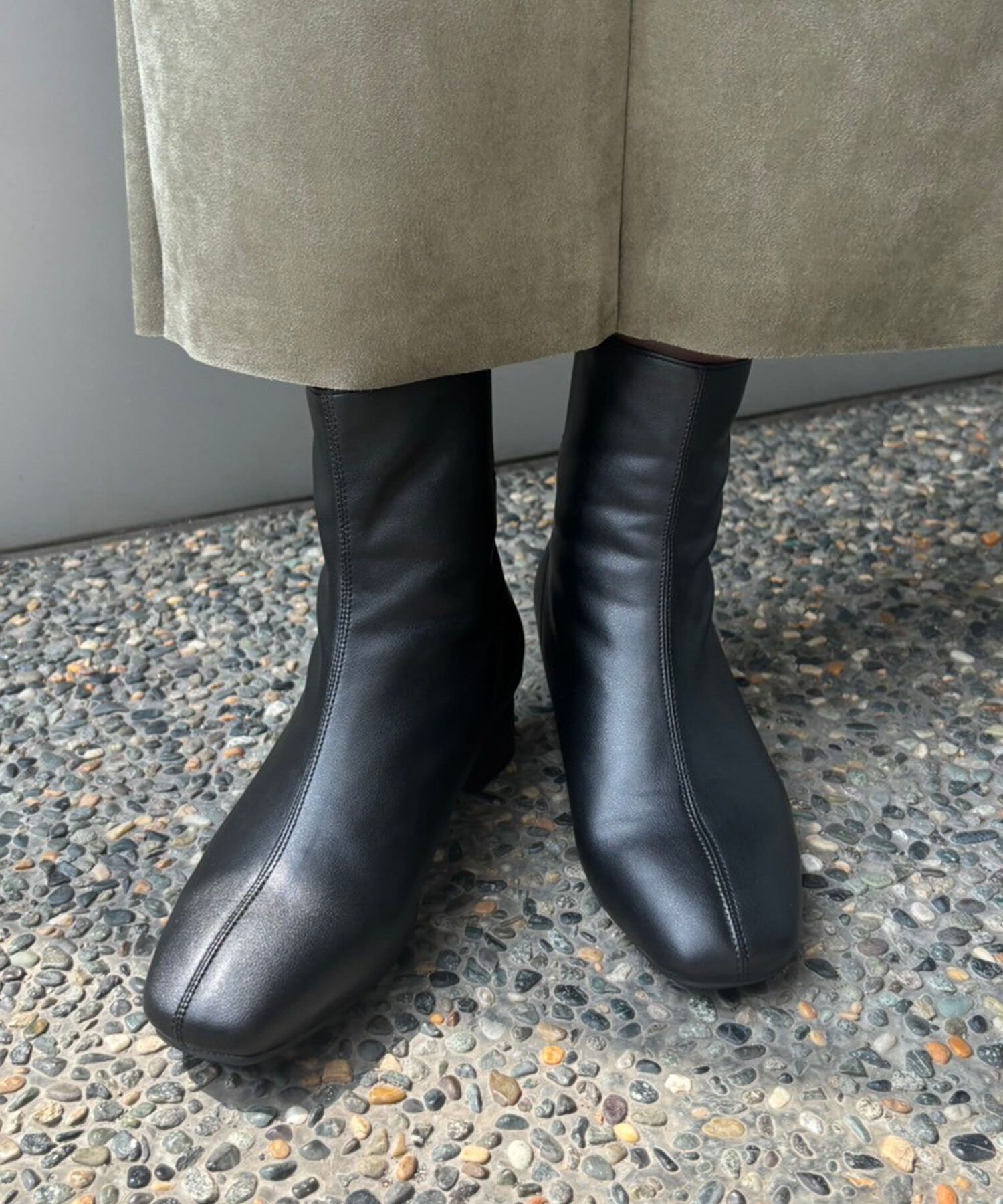 ORiental TRaffic「ソフトレザー メタリックライン ブーツ /31409 柔らかい 履き口に隠しゴム付き」|ショートブーツ|