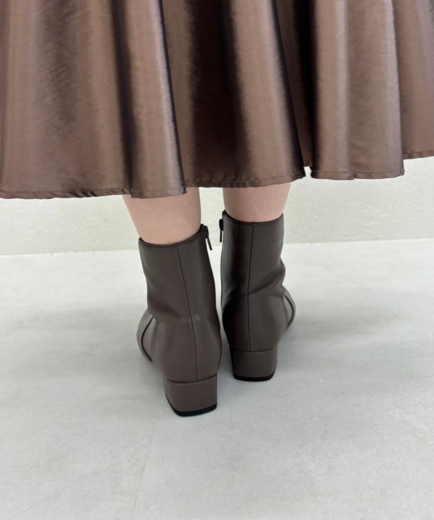 WA Oriental TRaffic「【 防寒 】スクエアトゥ プレーン ショートブーツ /32401 中敷き起毛 ＆ クッション」|ショートブーツ|