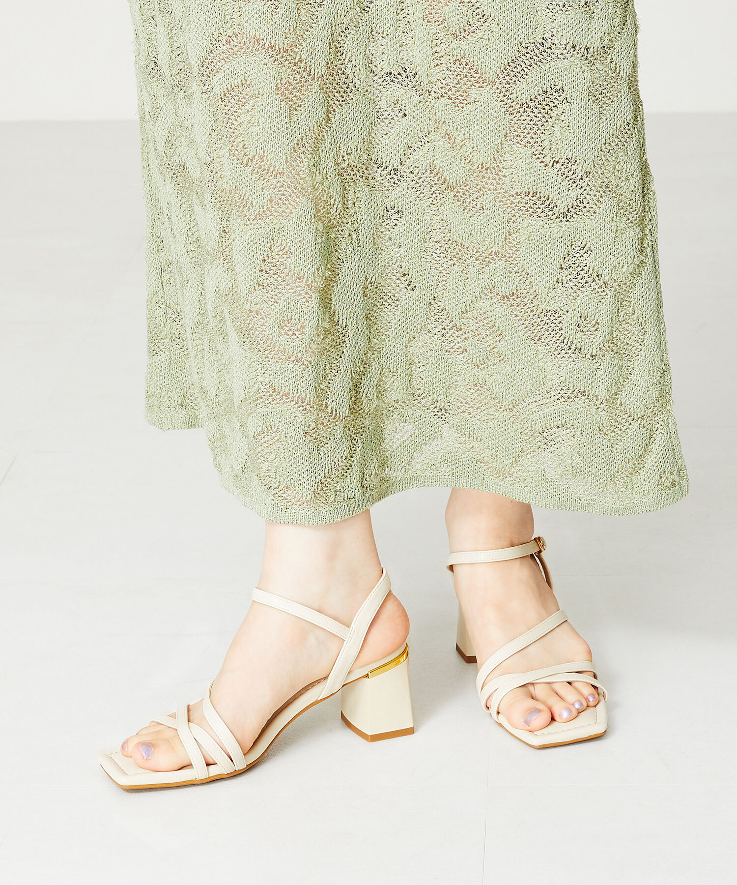 ORiental TRaffic「ナローストラップメタリックラインサンダル/41208」|サンダル|