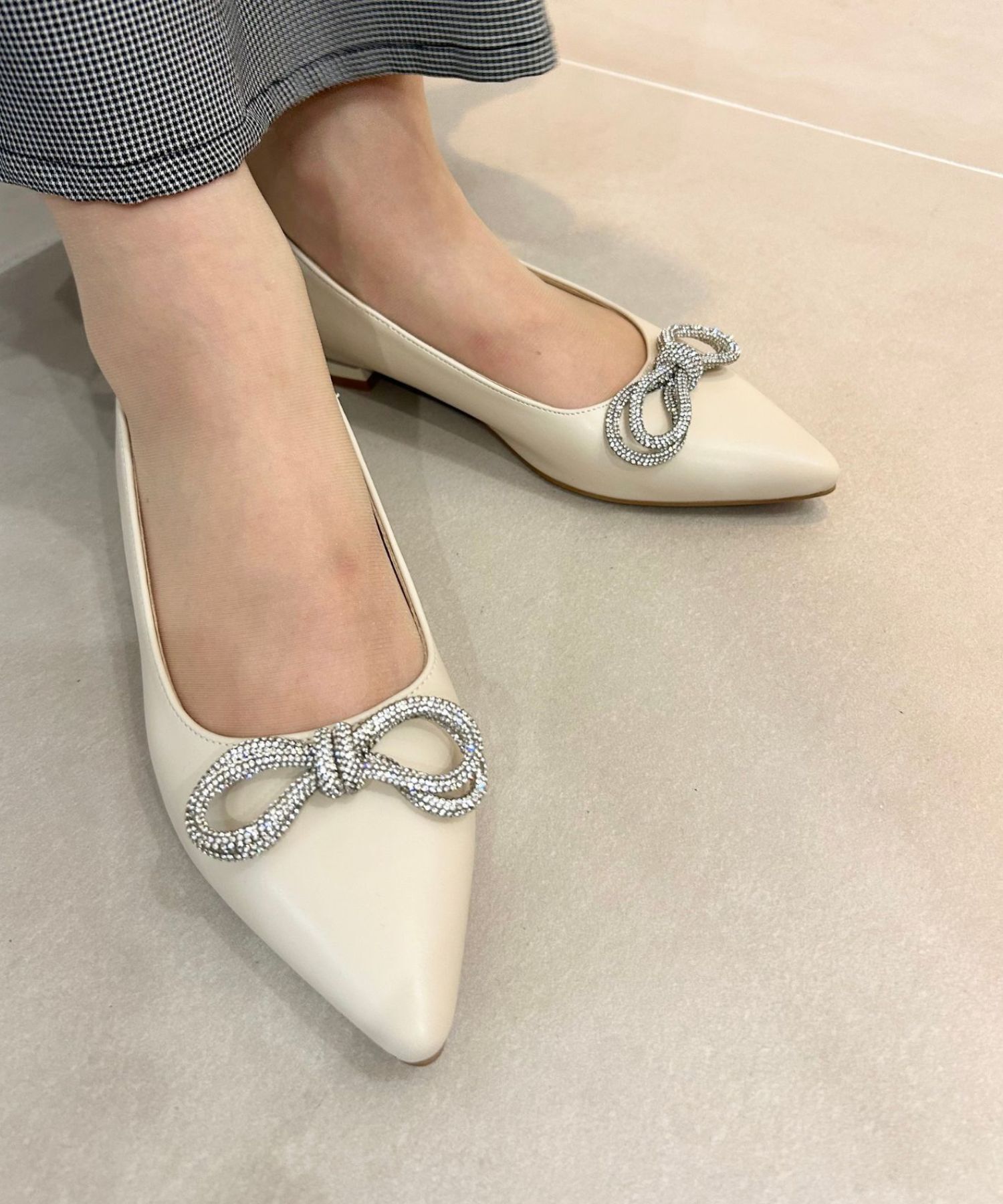 ORiental TRaffic「【トレンド】ビジューリボンフラットパンプス/41310 人気 トレンド パンプス 売れてる 上品」|パンプス|BEIGE