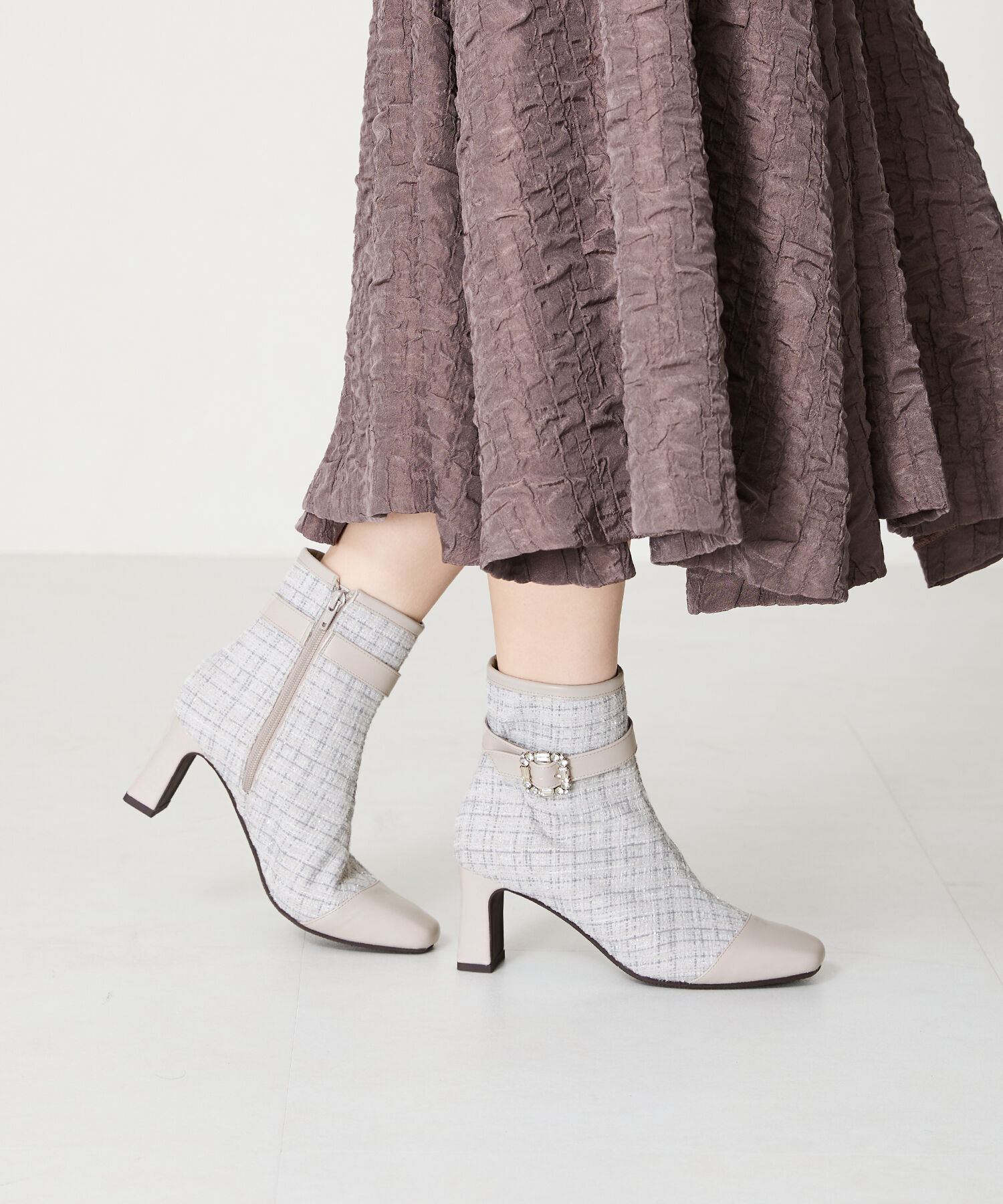 ORiental TRaffic「ビジュー バックル ツイード ヒール ブーツ /41419」|ショートブーツ|GREY