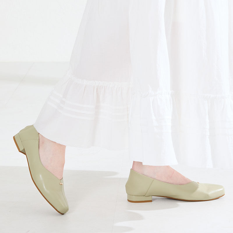 ORiental TRaffic「●2026春夏新作●ゴールドパーツVカットバブーシュ/61112」|パンプス|