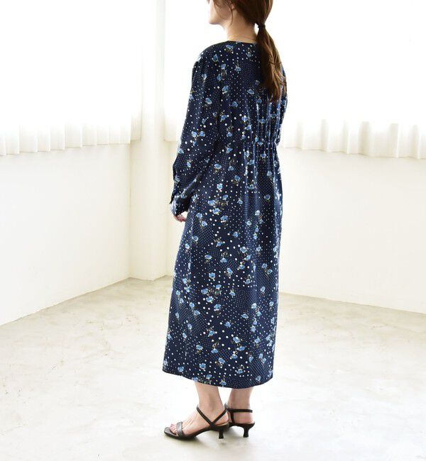 quaranciel「quaranciel: ドット フラワー プリント Iライン ギャザー ワンピース」|ワンピース|