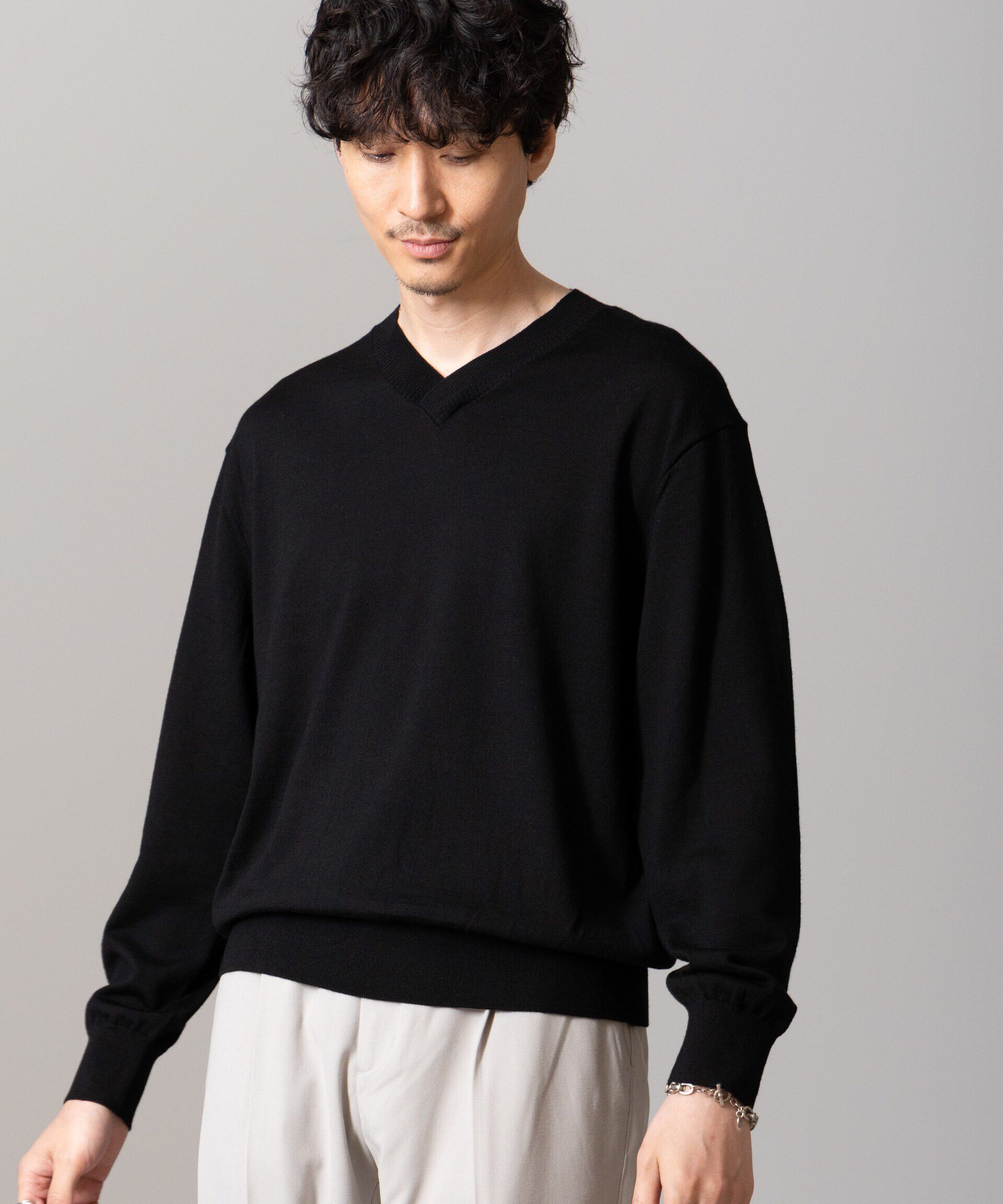 nano･universe「「毛玉レスニット」ファインゲージVネック」|ニット・セーター|