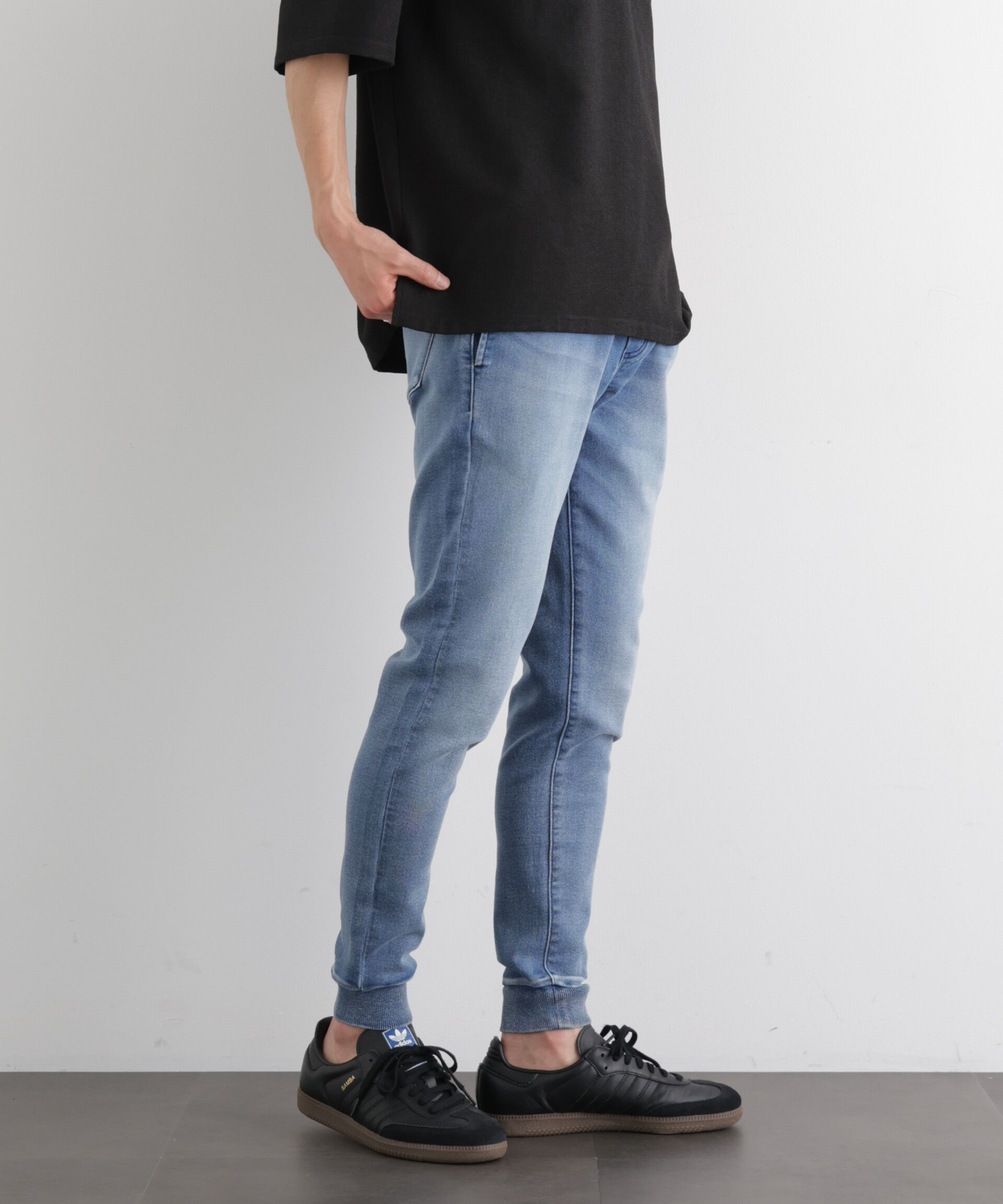 nano･universe「｢Meaningful Continuity｣ ストレッチデニムジョガーパンツ」|チノ|L.ブルー1