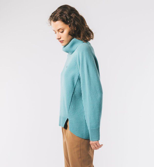 LACOSTE「ミドルゲージタートルネックニットセーター」|ニット・セーター|