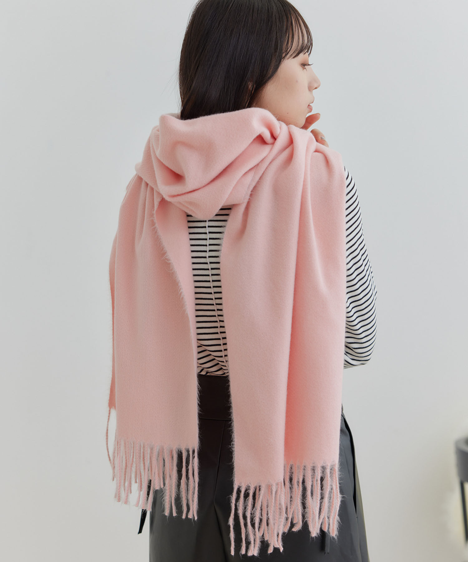 VIS「【リサイクルポリ】なめらかタッチ無地マフラー」|マフラー|