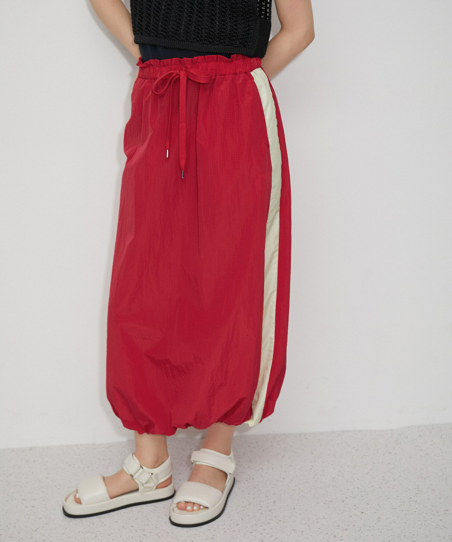 ADAM ET ROPE'「【サステナブル】ドロストヘムラインスカート」|スカート|レッド(60)