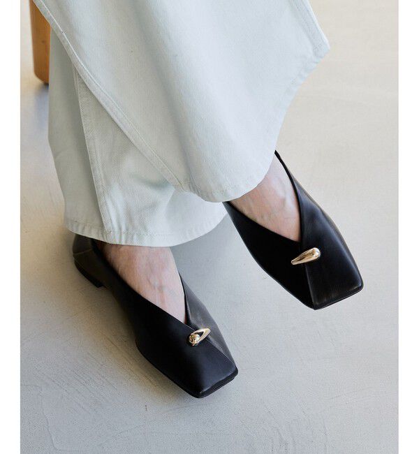 ADAM ET ROPE'「メタルモチーフフラットシューズ」|パンプス|