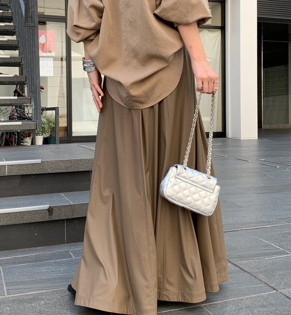  「ライトフェイクレザーフレアスカート」|スカート|