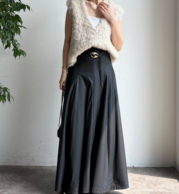  「ライトフェイクレザーフレアスカート」|スカート|