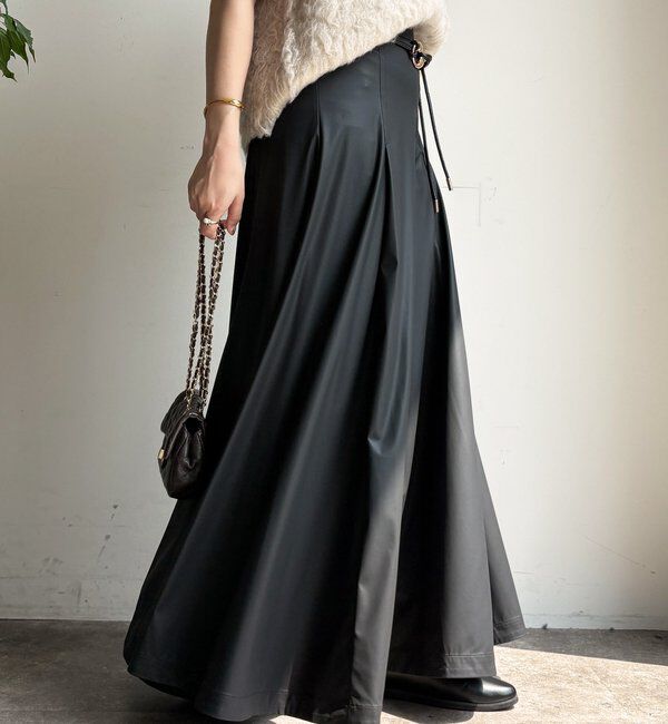  「ライトフェイクレザーフレアスカート」|スカート|