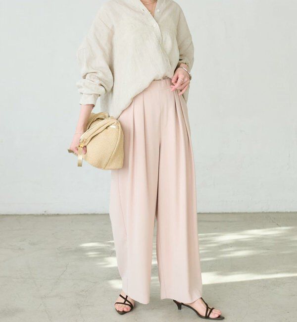  「【ウォッシャブル】【シーズンレスで使える】タックワイドスラックス」|チノ|