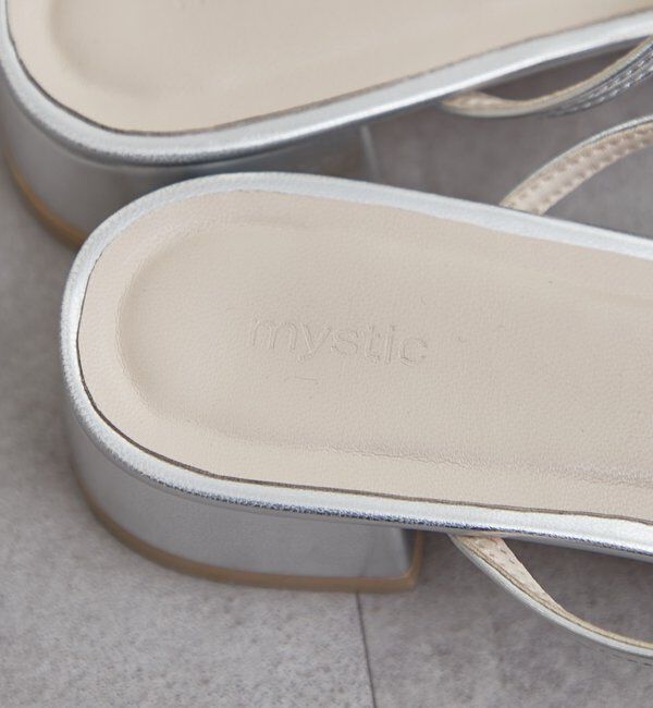  「ポインテッドトゥストラップパンプス」|パンプス|