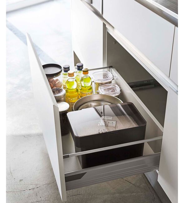 collex「【tower】密閉 シンク下米びつ 5kg 計量カップ付 スリム 米保存容器」|食器・キッチングッズ|