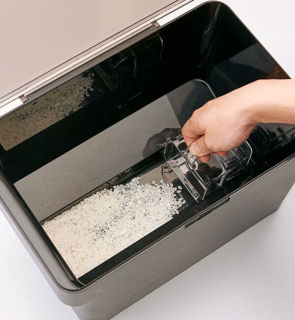 collex「【tower】密閉 シンク下米びつ 5kg 計量カップ付 スリム 米保存容器」|食器・キッチングッズ|