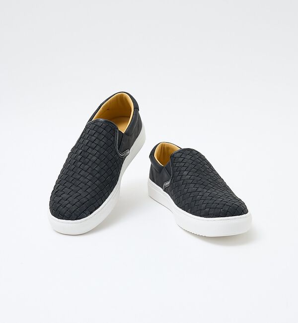 alfredoBANNISTER「【一部店舗＋WEB限定】シャークソール クッション メッシュ スリッポン」|スニーカー|ブラック