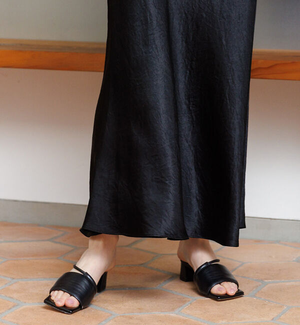 Rouge vif「【HENRI EN VARGO/ヘンリ エン ヴァーゴ】HAZEL ミュールサン」|サンダル|