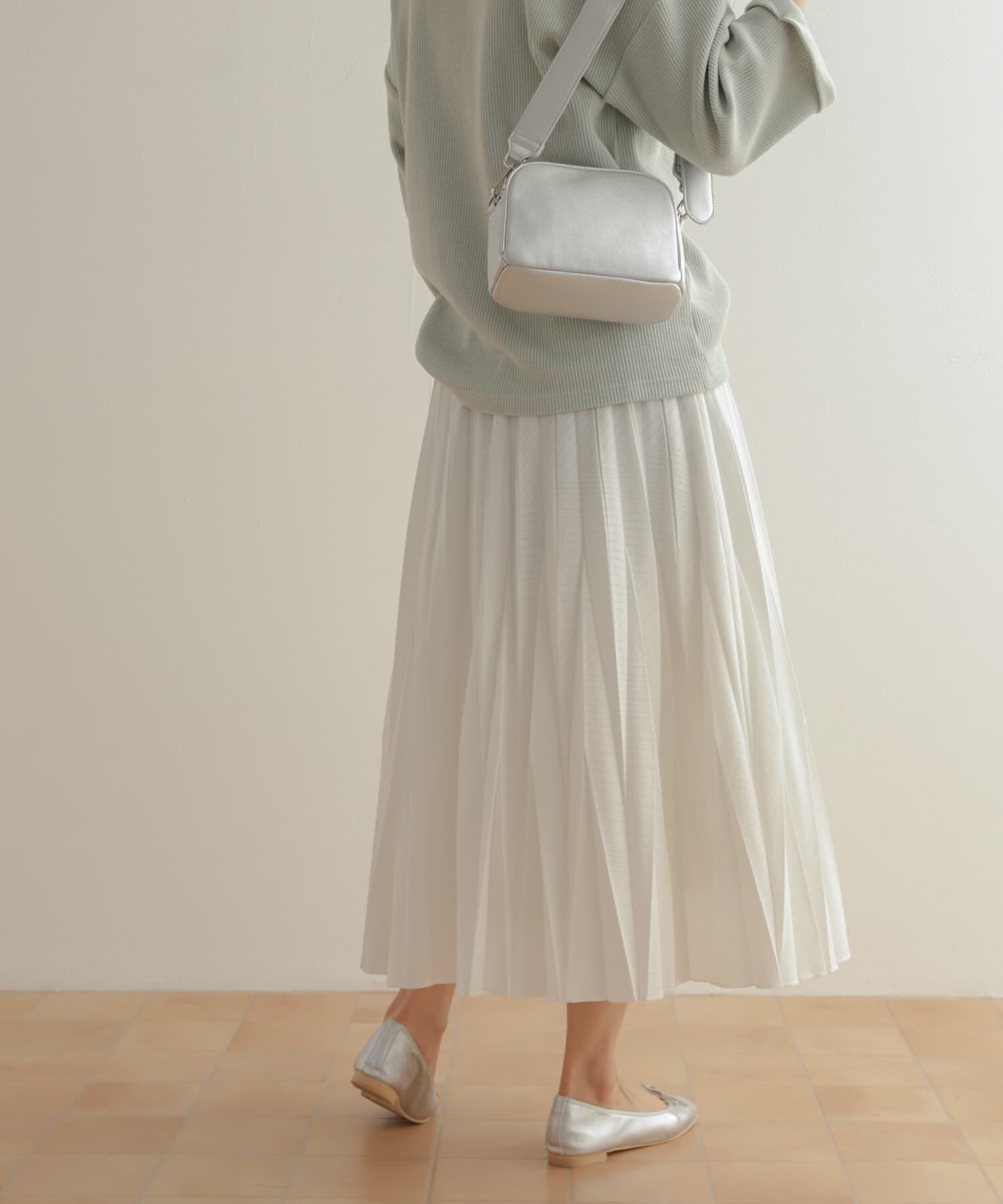 URBAN RESEARCH DOORS「オパール加工変形プリーツスカート」|スカート|