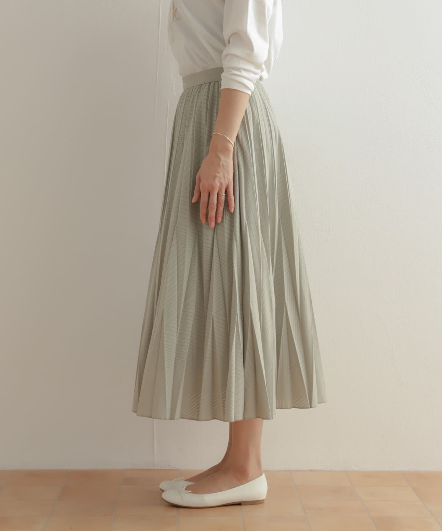URBAN RESEARCH DOORS「オパール加工変形プリーツスカート」|スカート|