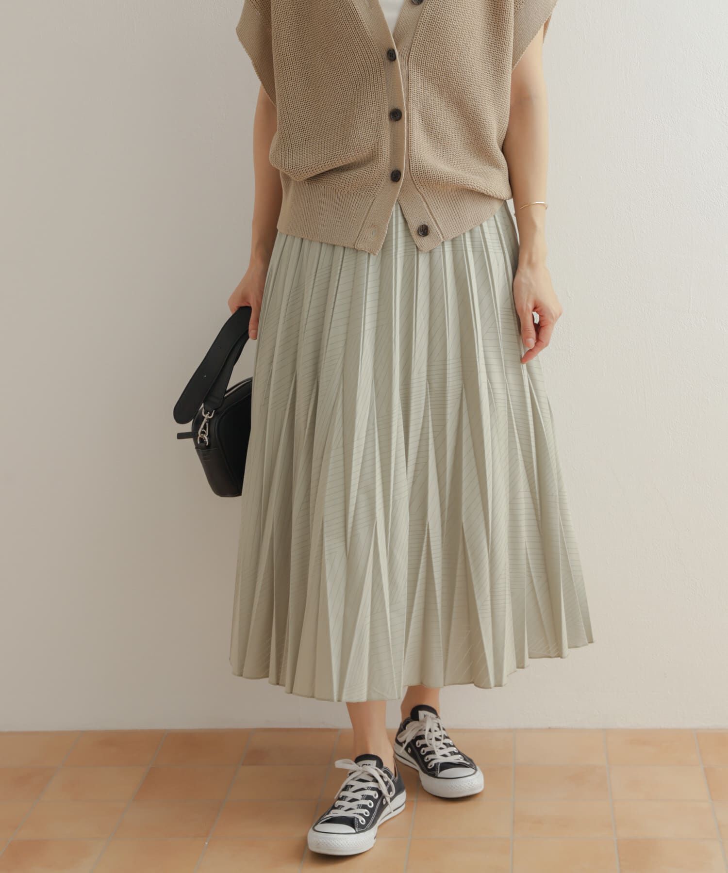 URBAN RESEARCH DOORS「オパール加工変形プリーツスカート」|スカート|