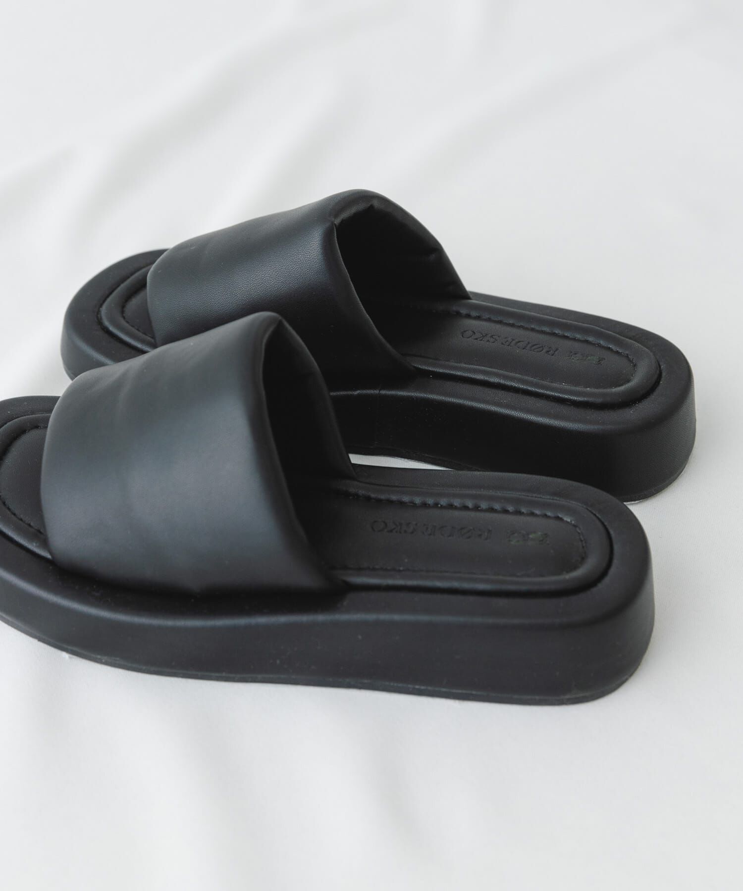 RODE SKO「プラットフォームパフサンダル」|サンダル|