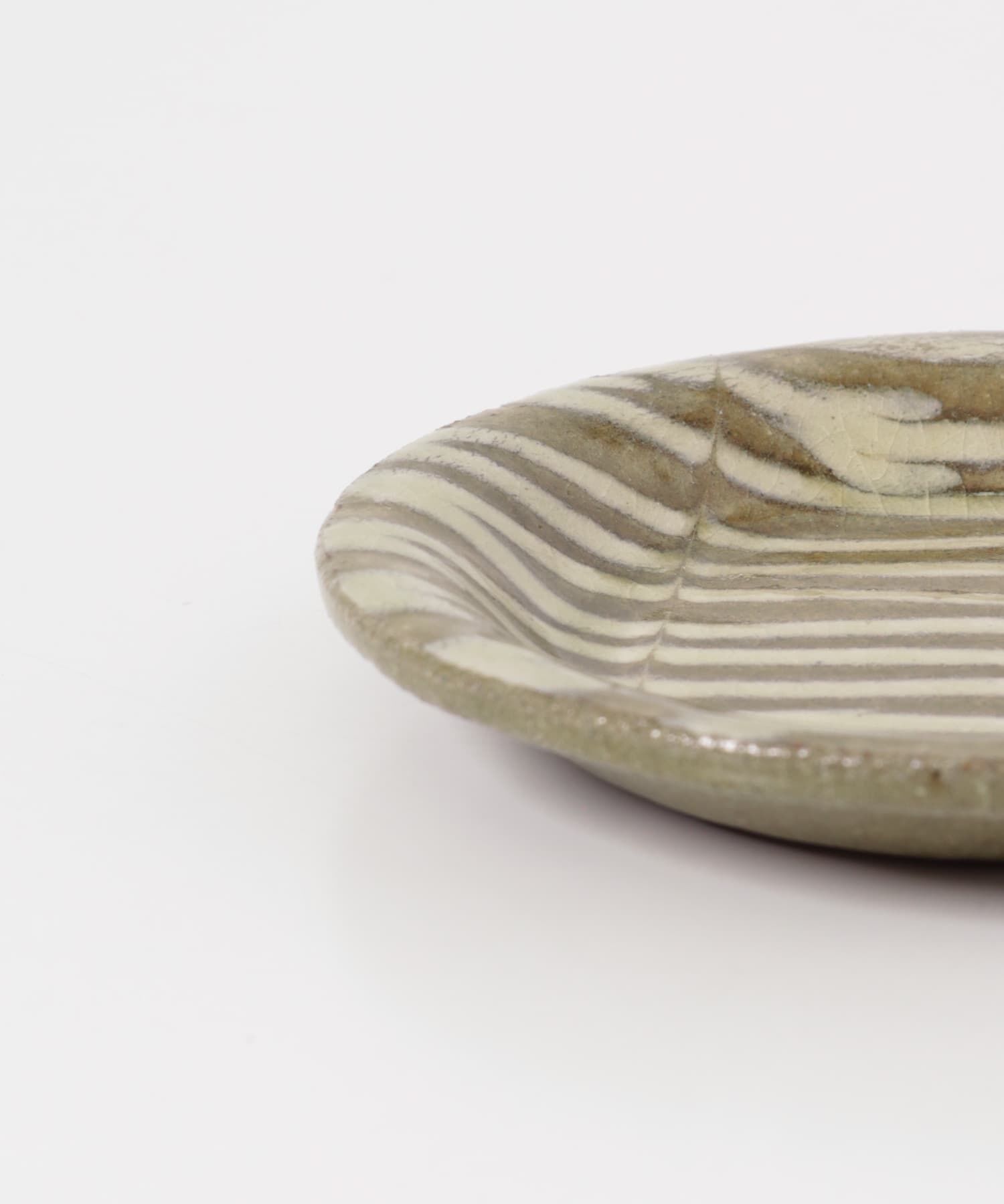 URBAN RESEARCH DOORS「塩幡桃子　4寸プレート フェザーコーム」|食器・キッチングッズ|