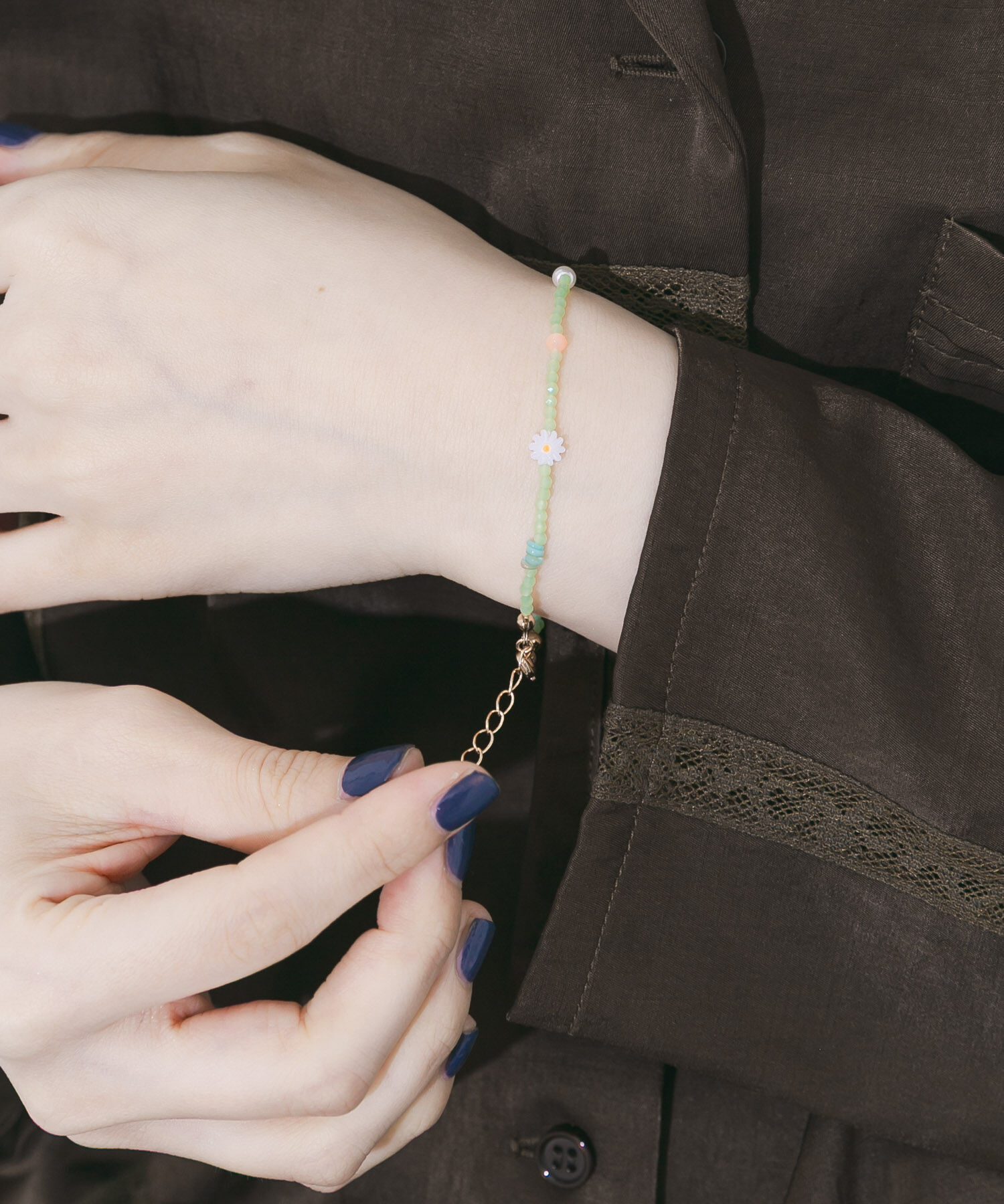 SMELLY「フラワーモチーフカラフルビーズブレスレット」|ブレスレット・バングル|