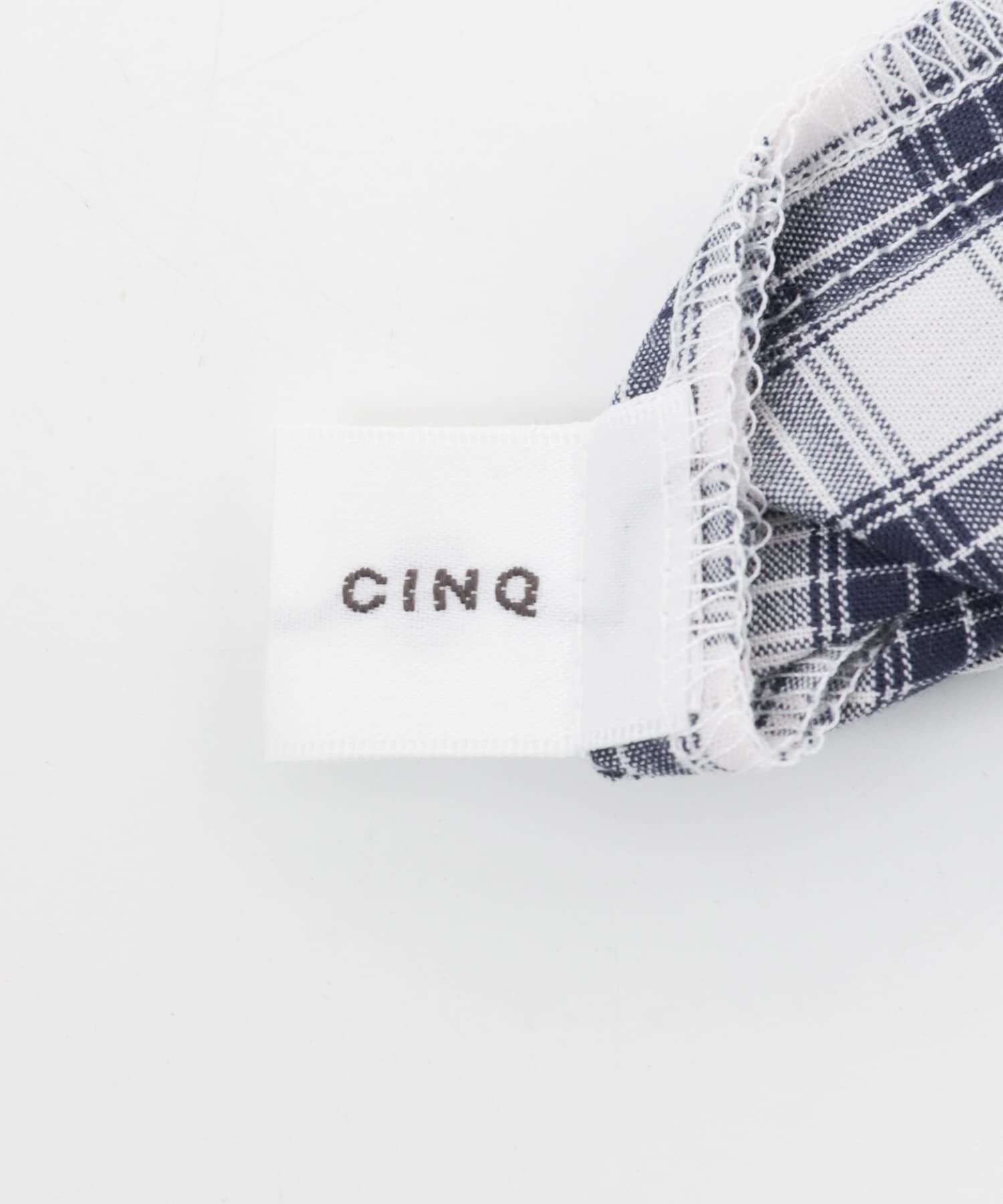 URBAN RESEARCH DOORS「CINQ　ネイビーチェック 巾着L」|ポーチ|