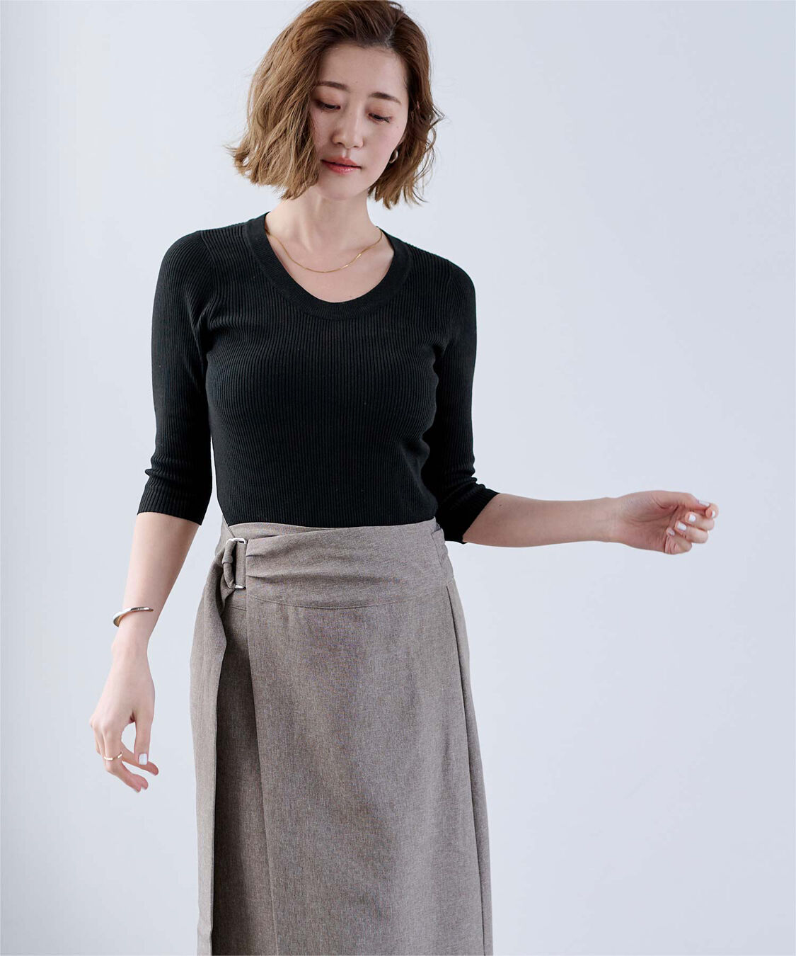 ur's「Uネックリブニット」|ニット・セーター|