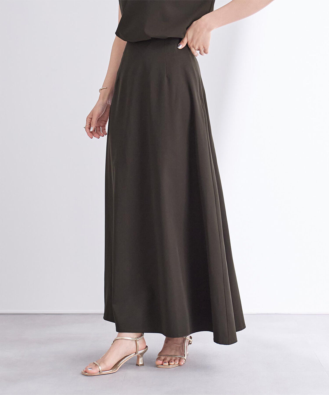 ur's「撥水フレアドレープスカート」|スカート|