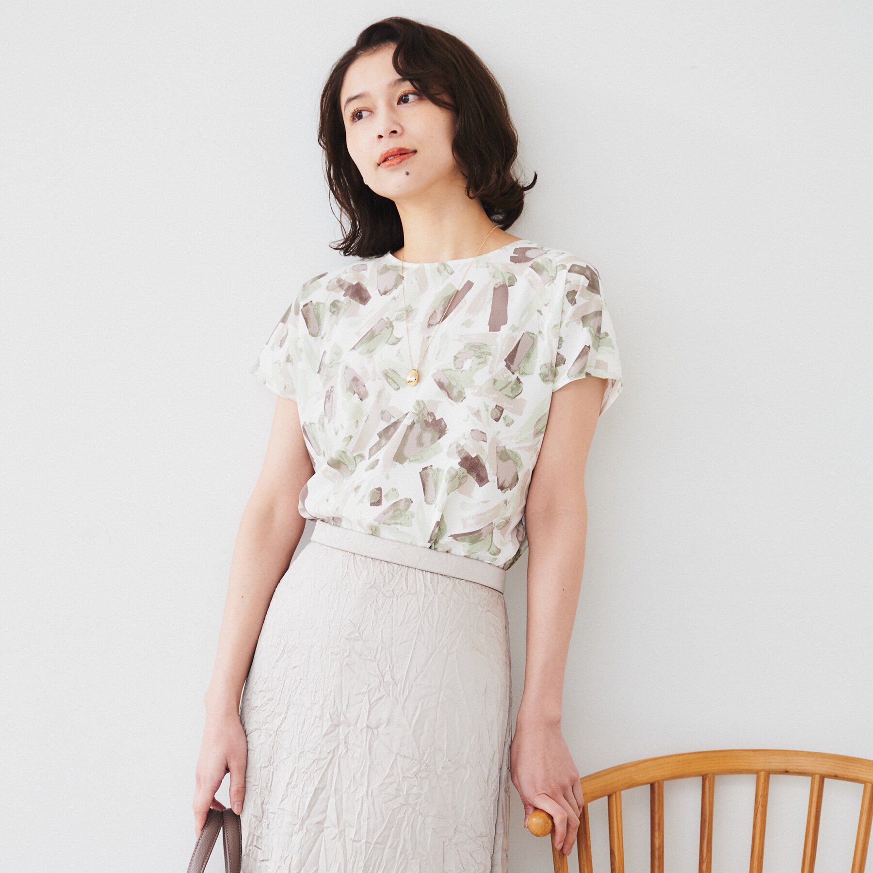 UNTITLED「【オンオフ使える/手洗い可】ペイントプリントブラウス」|シャツ・ブラウス|