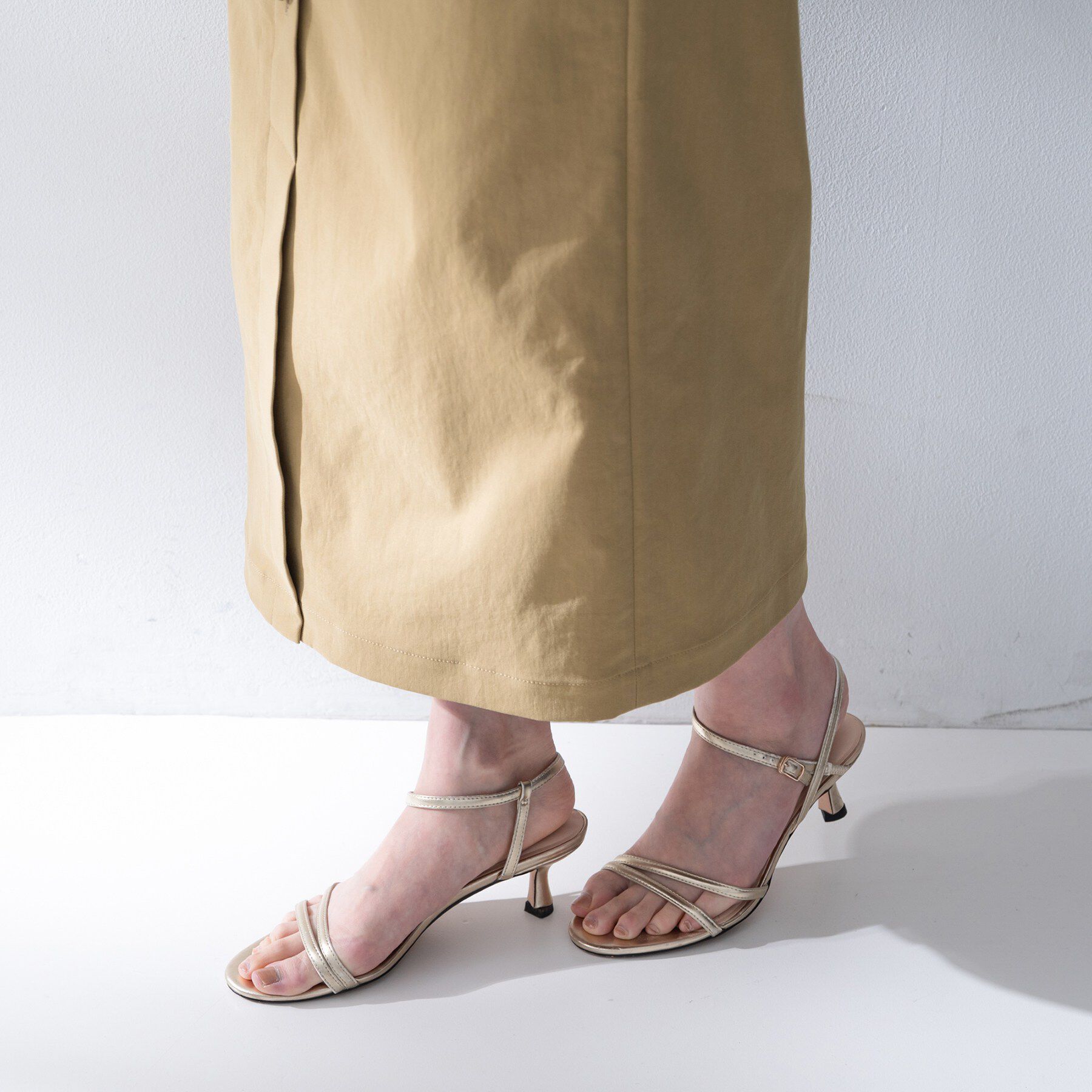 UNTITLED「【接触冷感/UVカット/吸水速乾/遮熱】ツイルボタンディティールスカート」|スカート|