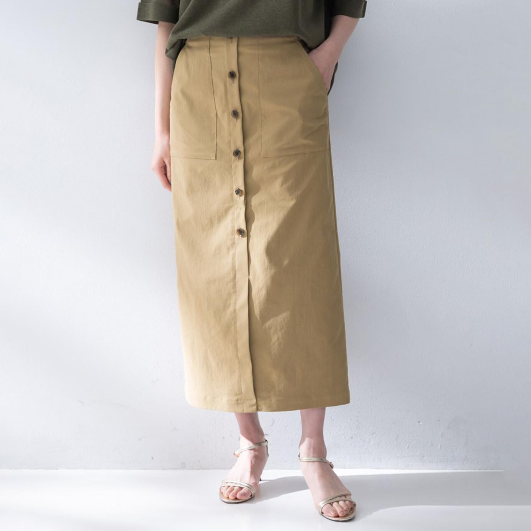UNTITLED「【接触冷感/UVカット/吸水速乾/遮熱】ツイルボタンディティールスカート」|スカート|ベージュ(052)